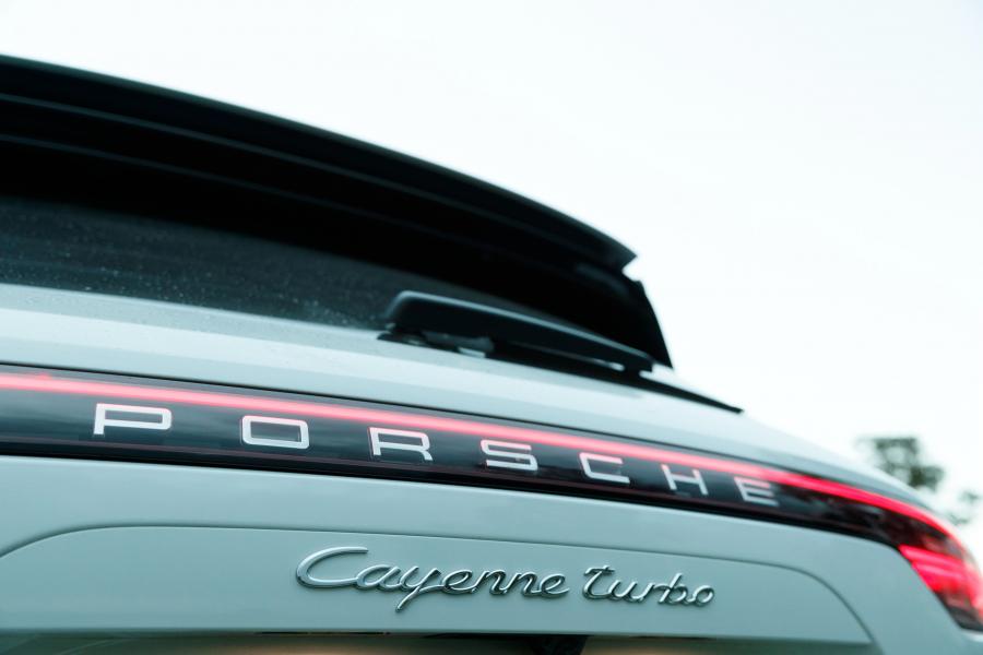 Логотип Porsche Cayenne Turbo (PO536) 2018 года  (AU) (фото 4 из 28)